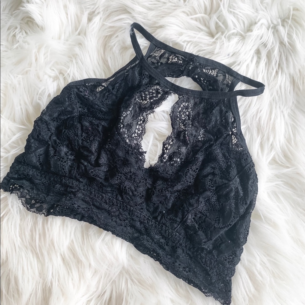 🌌 Black Lace Bralette w/ Keyhole Front & Back 🌌